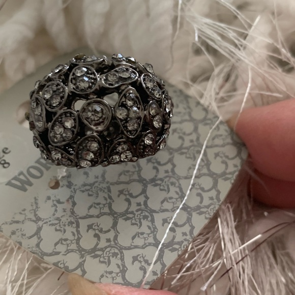 Fashion statement ring, size 8 - Picture 3 of 4